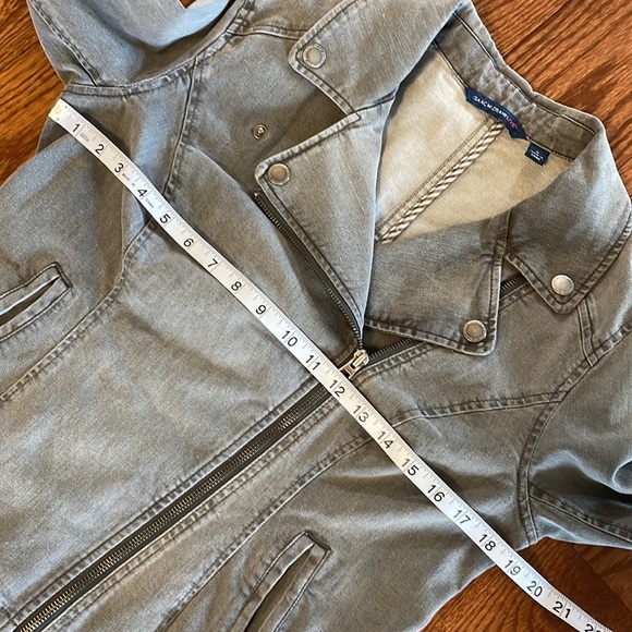 Isaac Mizrahi live moto Ryder denim stretch jacket grey diagonal zipper front 6 - Picture 9 of 13